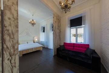 Дизайнерские апартаменты-студио - на ул. Владимирская, 7 в Апартаментах BestKievApartment